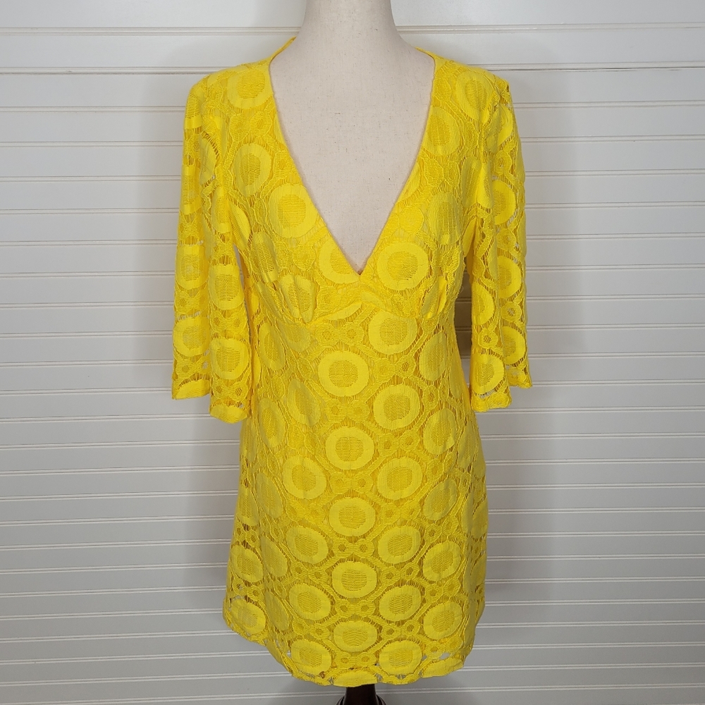 Trina Turk Yellow Crochet Lace V Neck Shift Mini Dress Sz. 6